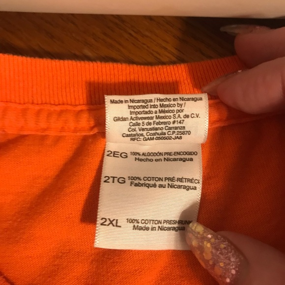 Hogs and Honey Tee - Picture 4 of 5